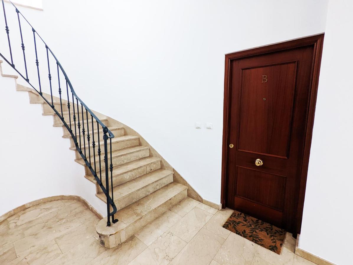 Apartamento La Merced Daire Málaga Dış mekan fotoğraf